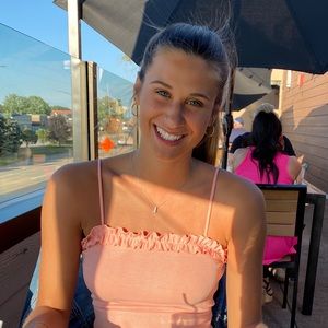 Meet your Posher, Alexis